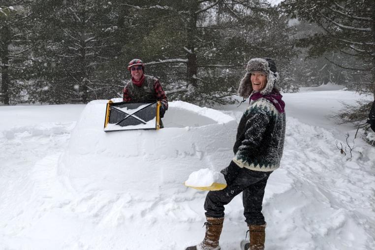 Learn how to build an Igloo